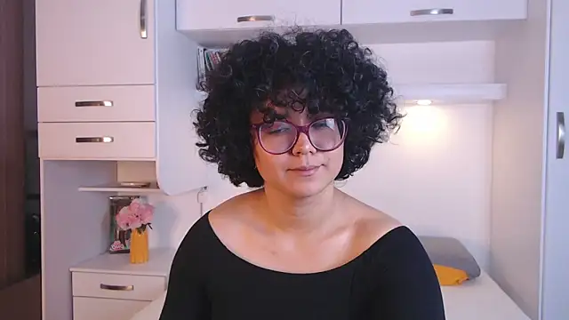 MartiRuis10 online show from November 2025 10:09:02 PM