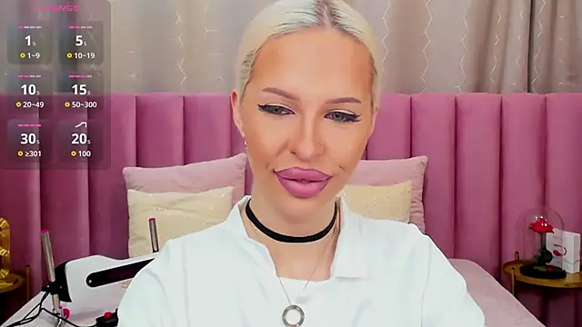 Snapshot of KailaCrystall chatting on November 2025 01:39:02 AM KailaCrystall online show from November 2025 01:39:02 AM