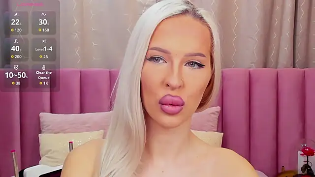 Snapshot of KailaCrystall chatting on November 2025 01:06:01 AM KailaCrystall online show from November 2025 01:06:01 AM