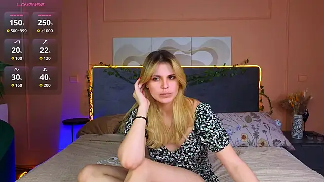 Snapshot of NayaMorel chatting on December 2025 04:05:01 PM NayaMorel online show from December 2025 04:05:01 PM