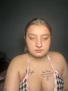 Kayliee420 online show from November 2025 02:11:01 AM