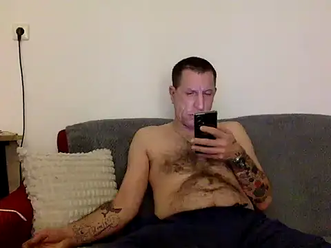 Snapshot of Filip_76 chatting on November 2025 04:51:02 PM Filip 76 online show from November 2025 04:51:02 PM