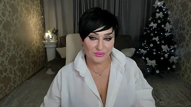 Snapshot of KiraTempt chatting on November 2025 11:47:02 AM KiraTempt online show from November 2025 11:47:02 AM