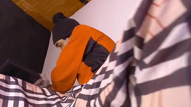 Anaconda larga online show from April 2026 02:42:01 PM