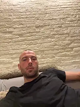 Snapshot of Rotteei1 chatting on November 2025 06:59:02 AM Rotteei1 online show from November 2025 06:59:02 AM