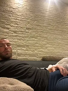 Snapshot of Rotteei1 chatting on November 2025 07:01:02 PM Rotteei1 online show from November 2025 07:01:02 PM