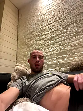 Snapshot of Rotteei1 chatting on December 2025 06:13:02 PM Rotteei1 online show from December 2025 06:13:02 PM