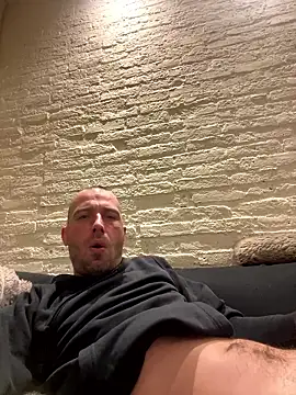 Rotteei1 online show from January 2026 05:45:02 AM