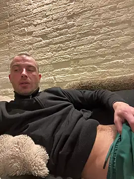 Rotteei1 online show from February 2026 05:06:02 PM