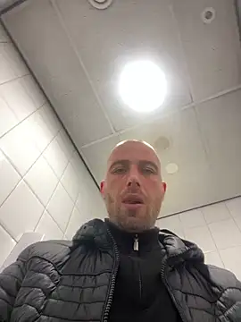 Rotteei1 online show from February 2026 09:13:02 AM