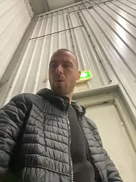 Rotteei1 online show from February 2026 09:05:01 AM