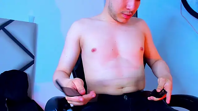 mike 257 online show from November 2025 12:27:02 PM