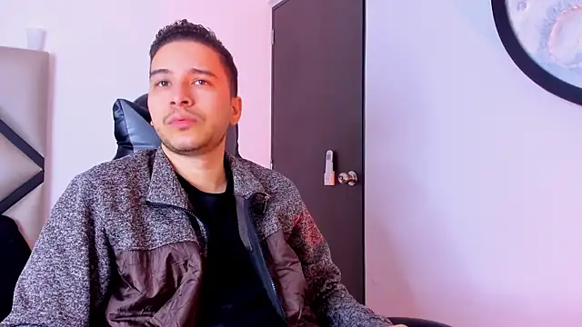 mike 257 online show from November 2025 11:53:02 AM