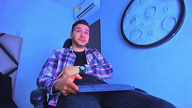 mike 257 online show from January 2026 11:56:02 AM