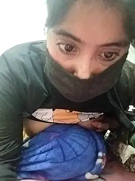 Snapshot of Hot_Angle chatting on November 2025 10:13:02 PM Hot Angle online show from November 2025 10:13:02 PM