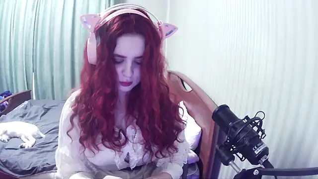 Snapshot of MadamDestiny chatting on October 2025 06:25:02 PM MadamDestiny online show from October 2025 06:25:02 PM