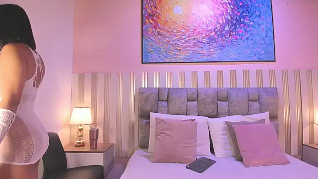 Arya Ali  online show from November 2025 03:28:01 AM