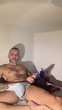 Snapshot of Italmanu85 chatting on November 2025 01:00:02 AM Italmanu85 online show from November 2025 01:00:02 AM