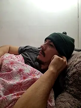 bbyxklaus online show from October 2025 02:24:01 AM