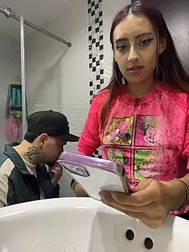 Snapshot of zelda_kuro chatting on November 2025 04:21:01 AM zelda kuro online show from November 2025 04:21:01 AM