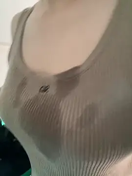 HinayLa online show from April 2026 02:31:01 AM