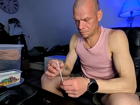 Kinky Play1 online show from April 2026 07:58:02 PM