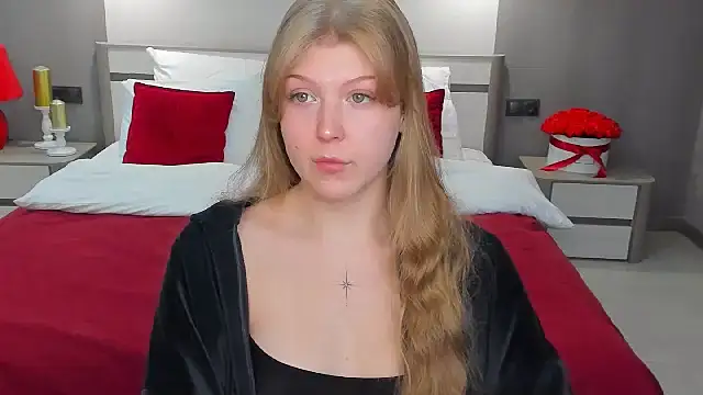 Snapshot of Stella_Light chatting on December 2025 04:06:01 AM Stella Light online show from December 2025 04:06:01 AM