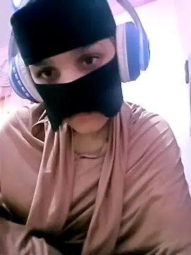 SandyAmr online show from February 2026 09:24:02 AM