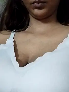 Snapshot of Aaliya_BigBoobs_1 chatting on June 2026 09:04:02 AM Aaliya BigBoobs 1 online show from June 2026 09:04:02 AM