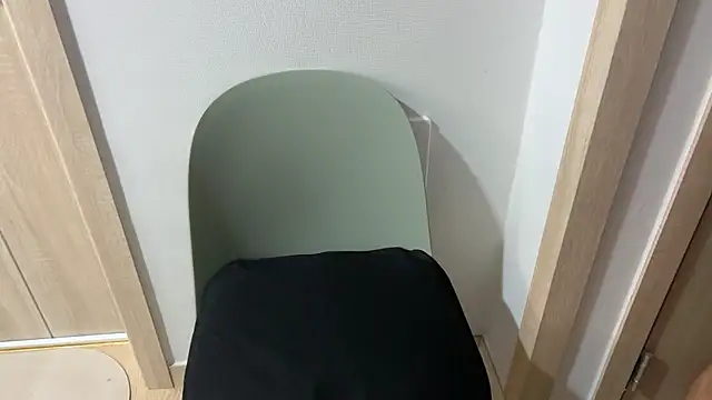 Snapshot of jihoooon_00 chatting on November 2025 02:31:02 PM jihoooon 00 online show from November 2025 02:31:02 PM