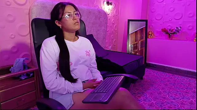 dalya03 online show from October 2025 02:40:01 PM