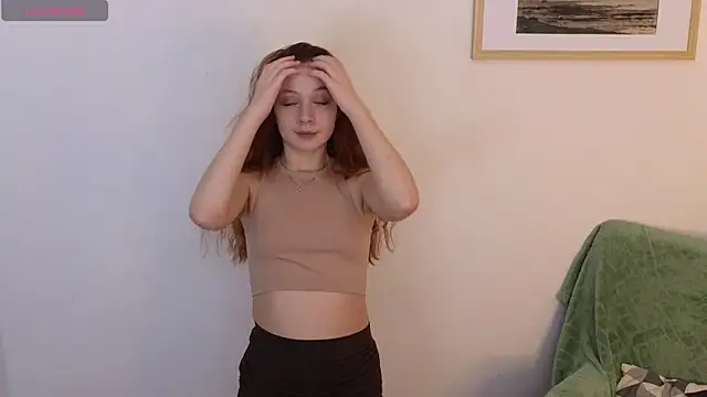 Snapshot of Helen_Fomes chatting on November 2025 06:30:02 PM Helen Fomes online show from November 2025 06:30:02 PM