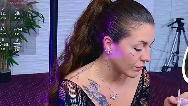 Snapshot of IvorySwan chatting on November 2025 05:49:01 AM IvorySwan online show from November 2025 05:49:01 AM