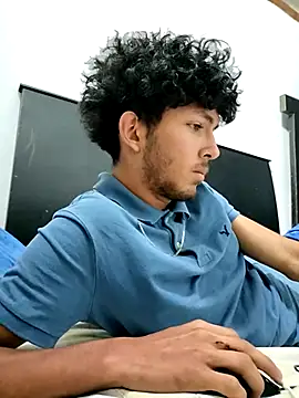 Snapshot of LyliaWood chatting on November 2025 07:56:02 PM LyliaWood online show from November 2025 07:56:02 PM