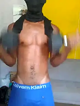 Snapshot of 876tom chatting on February 2026 05:19:02 PM 876tom online show from February 2026 05:19:02 PM