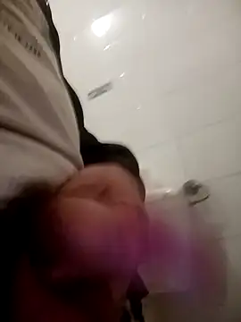 Romaeterna  online show from November 2025 05:12:02 PM