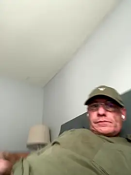 Kneetoe2025 online show from December 2025 06:58:01 PM