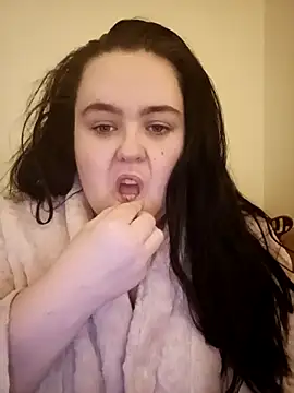 Maya 29x online show from December 2025 07:29:02 PM