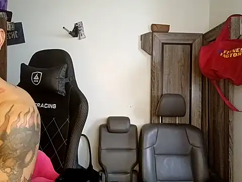 alphacloudGod online show from November 2025 07:46:02 PM