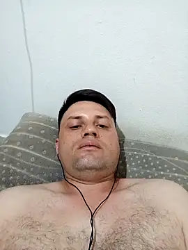 Snapshot of Agusluks_93 chatting on November 2025 03:12:01 AM Agusluks 93 online show from November 2025 03:12:01 AM