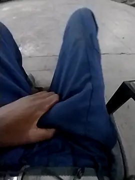 loVbRo1 online show from October 2025 10:45:02 PM