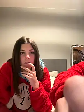 Snapshot of Brunnettebabe007 chatting on November 2025 12:44:02 AM Brunnettebabe007 online show from November 2025 12:44:02 AM