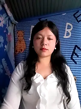 lisa-bae00 online show from April 2026 12:32:01 PM