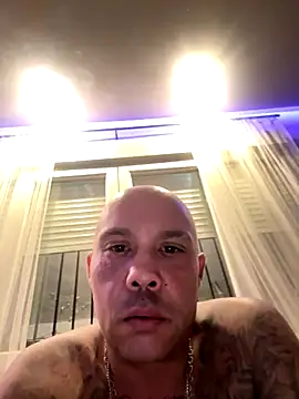 Snapshot of gitanoMad chatting on November 2025 11:58:01 PM gitanoMad online show from November 2025 11:58:01 PM