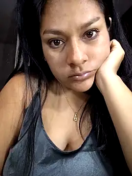 Snapshot of Malevas chatting on October 2025 04:24:02 AM Malevas online show from October 2025 04:24:02 AM