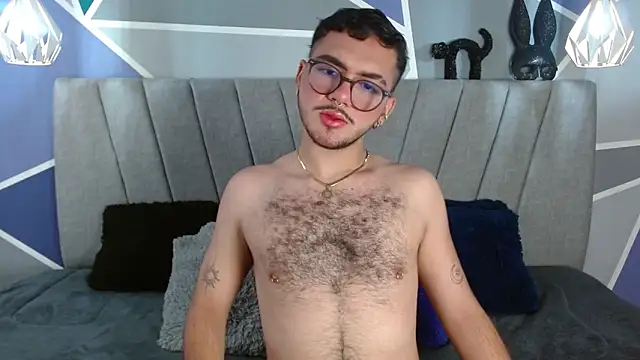 Snapshot of Zac_Golden chatting on November 2025 05:27:01 PM Zac Golden online show from November 2025 05:27:01 PM