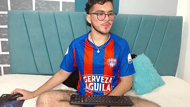 Snapshot of Zac_Golden chatting on December 2025 12:30:01 AM Zac Golden online show from December 2025 12:30:01 AM