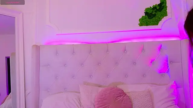 ElisaCharm online show from July 2026 04:06:02 AM