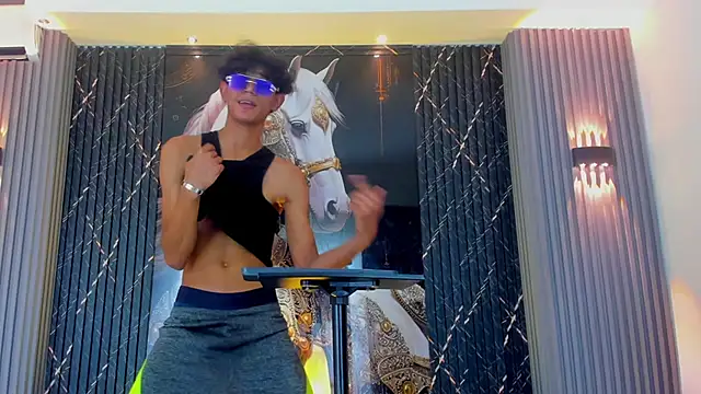 Sex Boy 33  online show from November 2025 07:25:01 PM