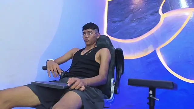 Sex Boy 33  online show from November 2025 05:07:01 AM